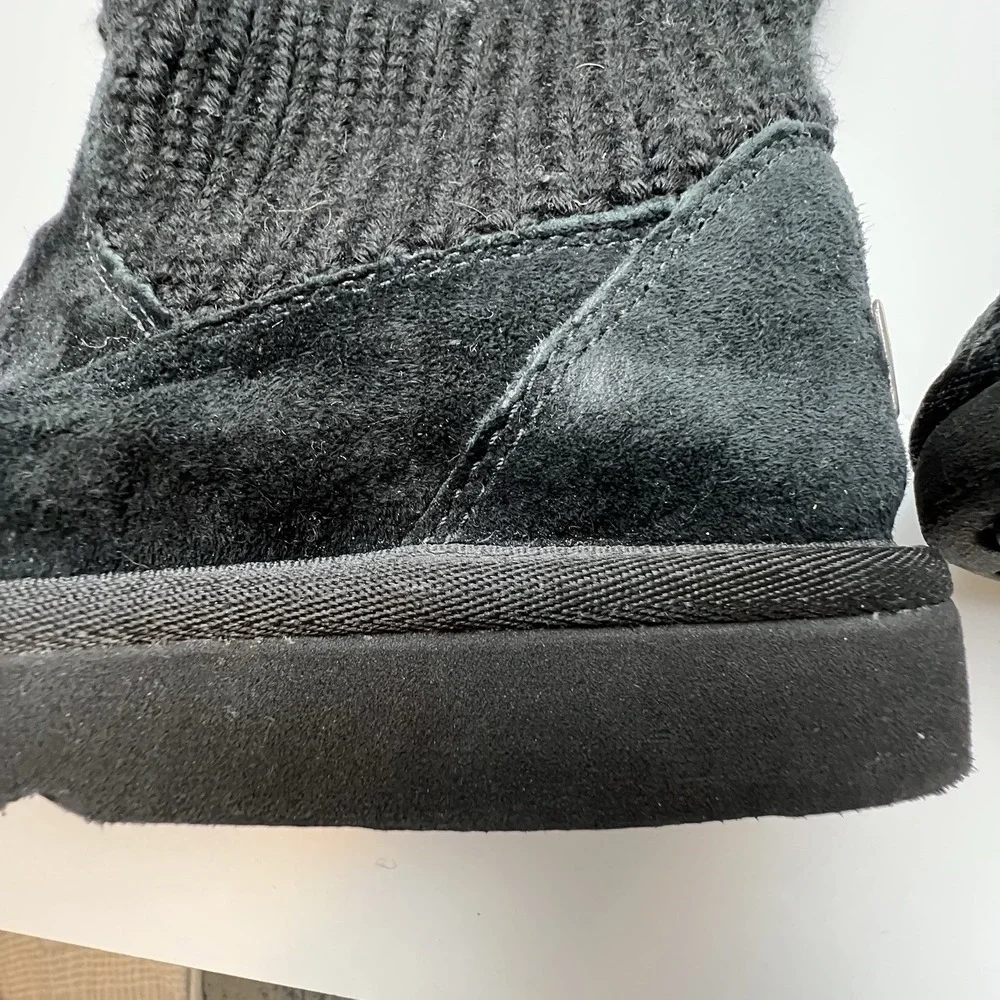 UGG Suburb Women's  Size 8 Black Knit Suede Sweater Winter Lined Boots